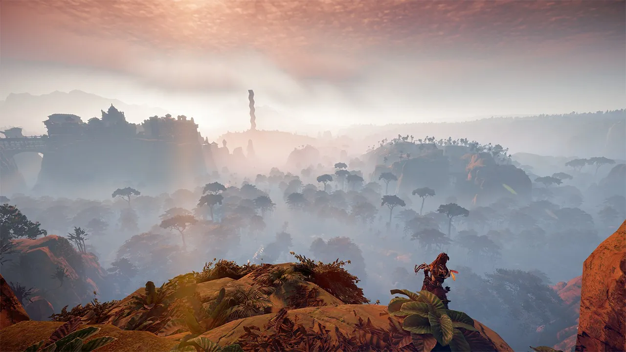Aloy overlooking a lush valley