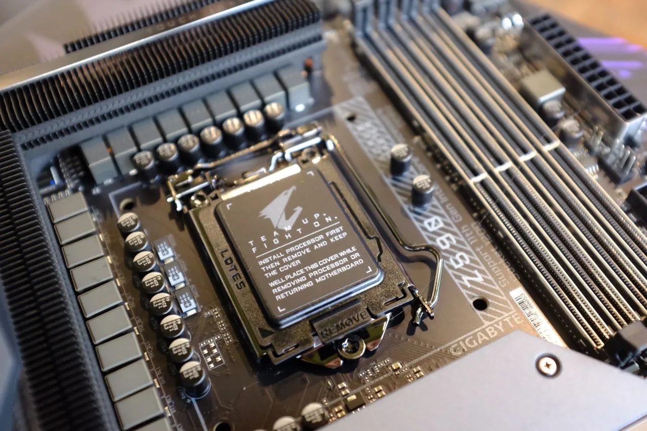 alt text:  GIGABYTE Z590 AORUS Master motherboard with M.2 heatsinks