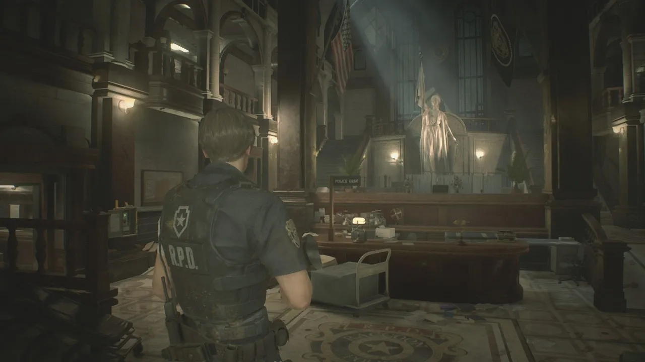 alt text showing the detailed environment of the RPD main hall in Resident Evil 2 Remake
