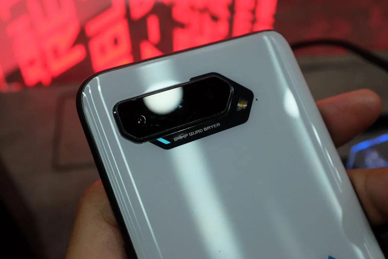 ASUS ROG Phone 6 - Air Triggers