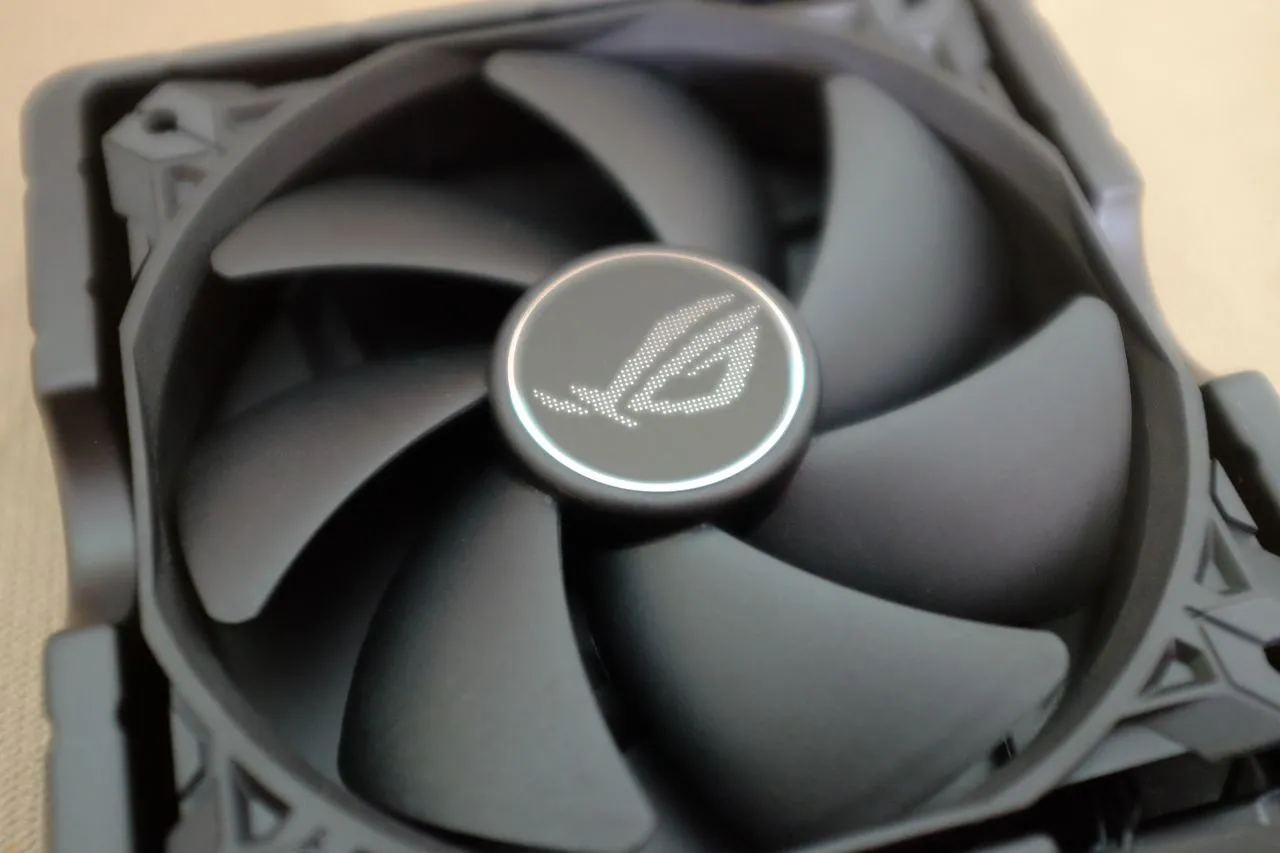 ASUS ROG Strix LCII 360 Overview