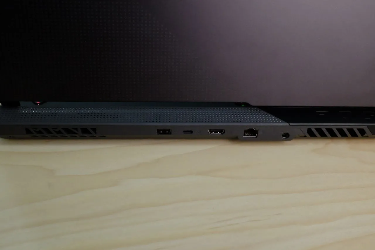 ASUS Strix G17 G713 - Rear Vents