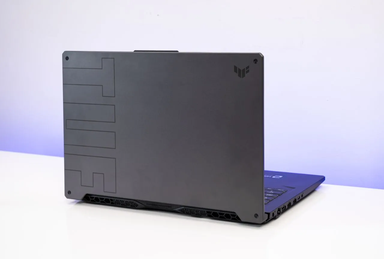 ASUS TUF FX706 Gaming Laptop - Chassis Design