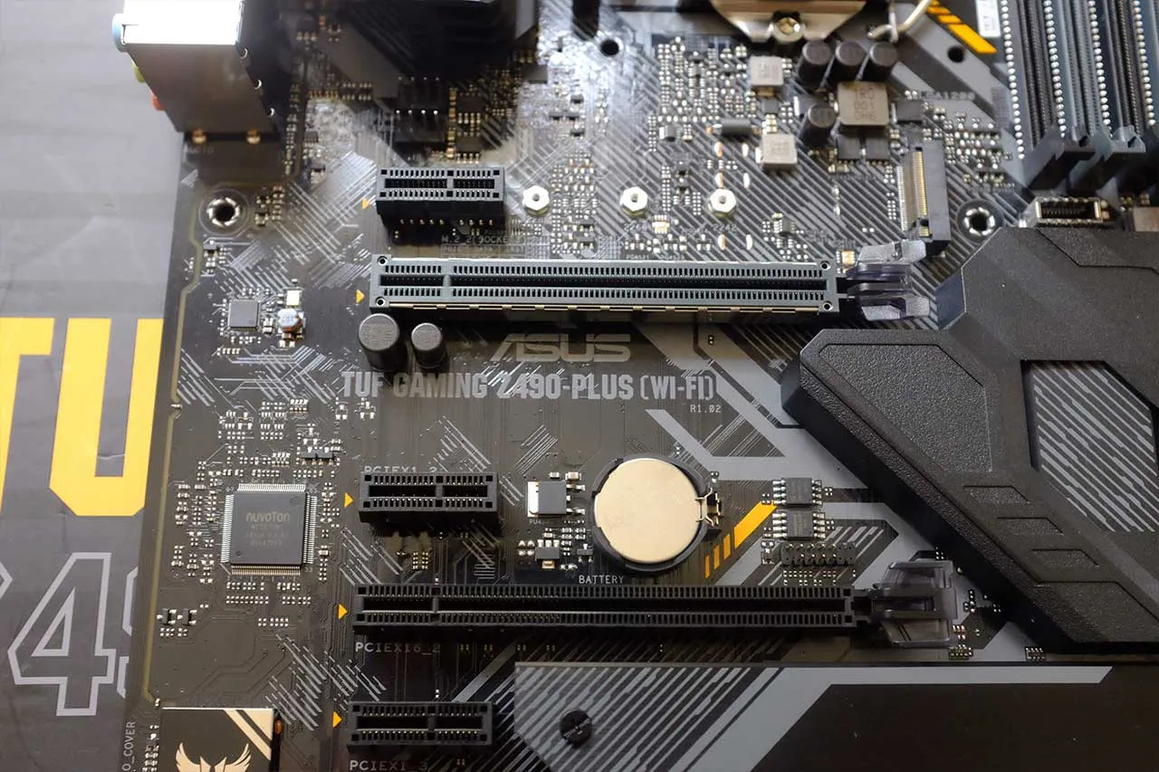 ASUS TUF Gaming Z490-Plus (Wi-fi) - Rear I/O