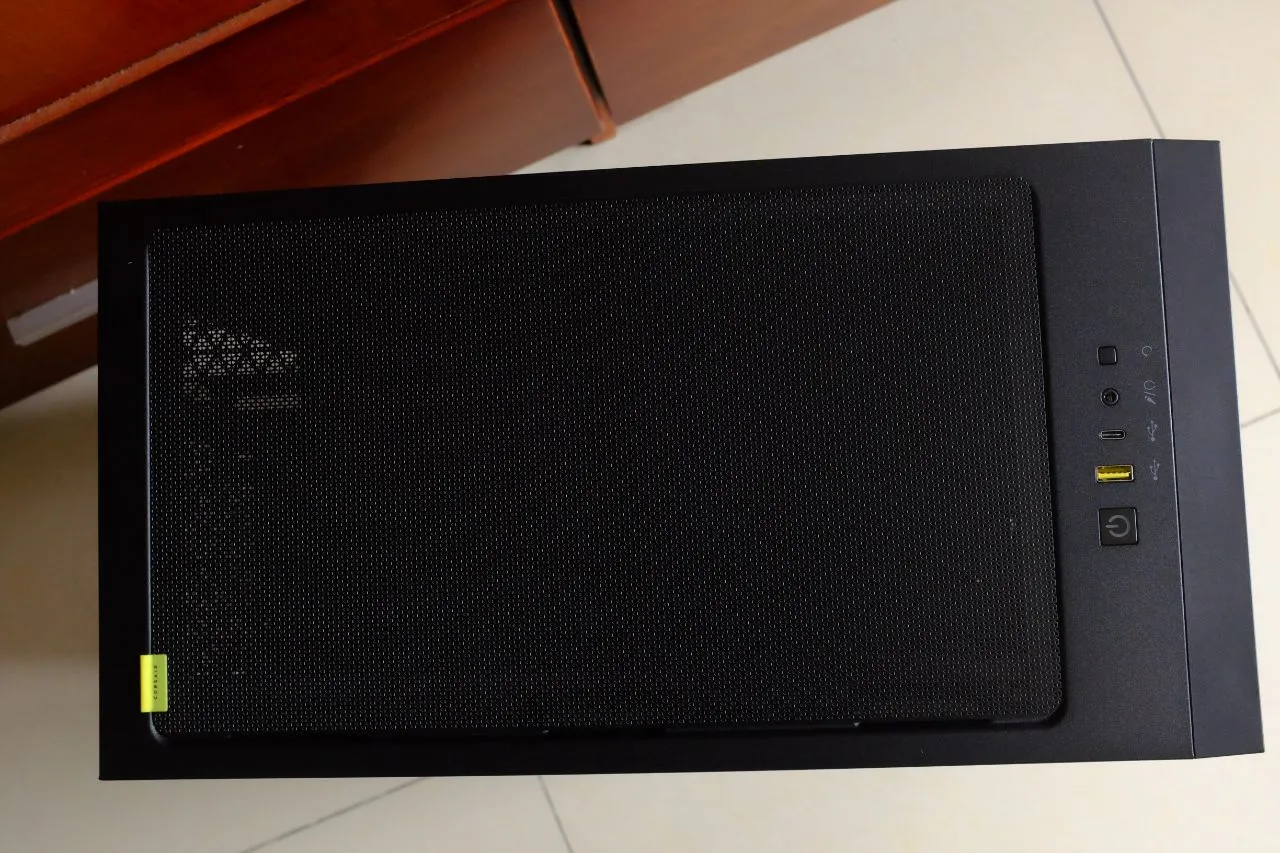 Corsair 4000X RGB front panel