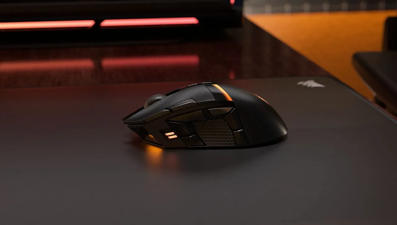 CORSAIR DARKSTAR WIRELESS Gaming Mouse