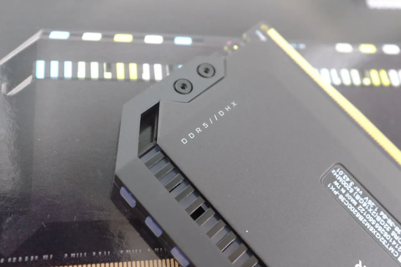 Corsair Dominator Platinum DDR5 32GB RAM Close-up