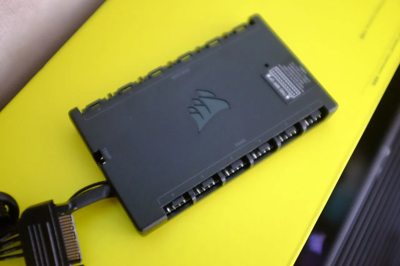 Corsair iCUE H170i Elite Capellix cable management