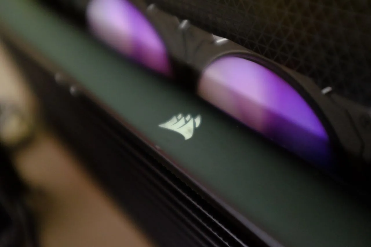 Corsair iCUE H170i Elite Capellix unboxing