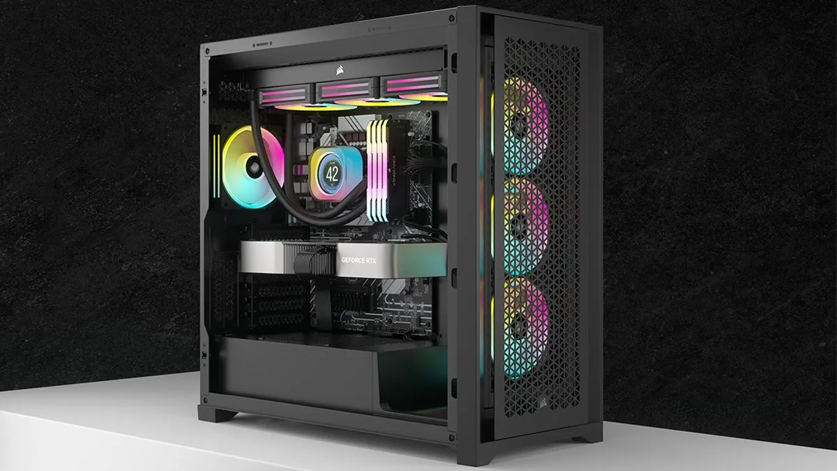 CORSAIR iCUE LINK LCD Series AIO Cooler showing LCD screen