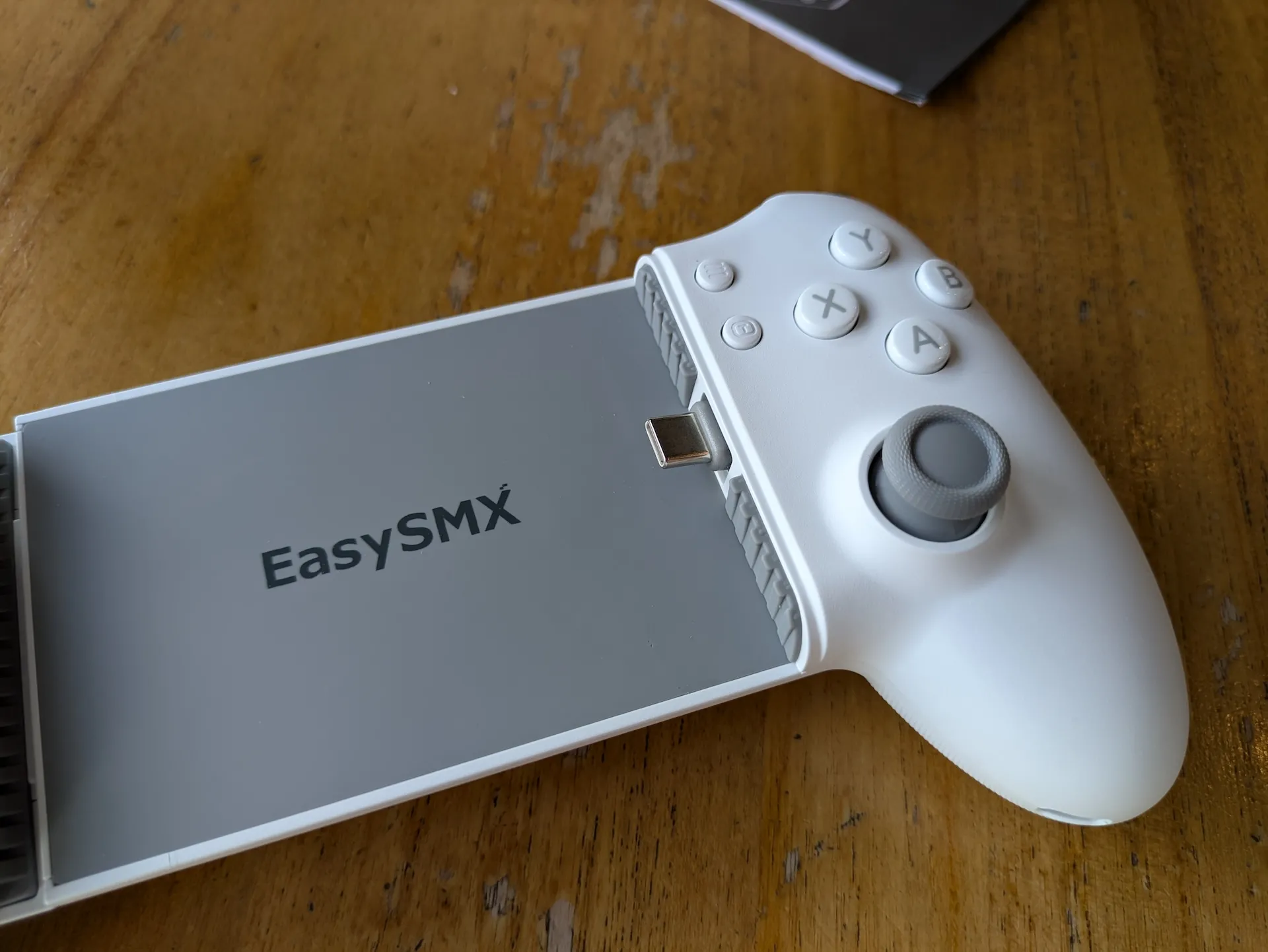 EasySMX M15 close up