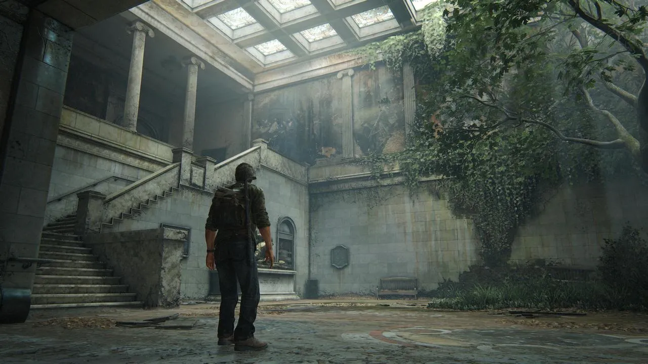 Ellie aiming a bow in The Last of Us Part I