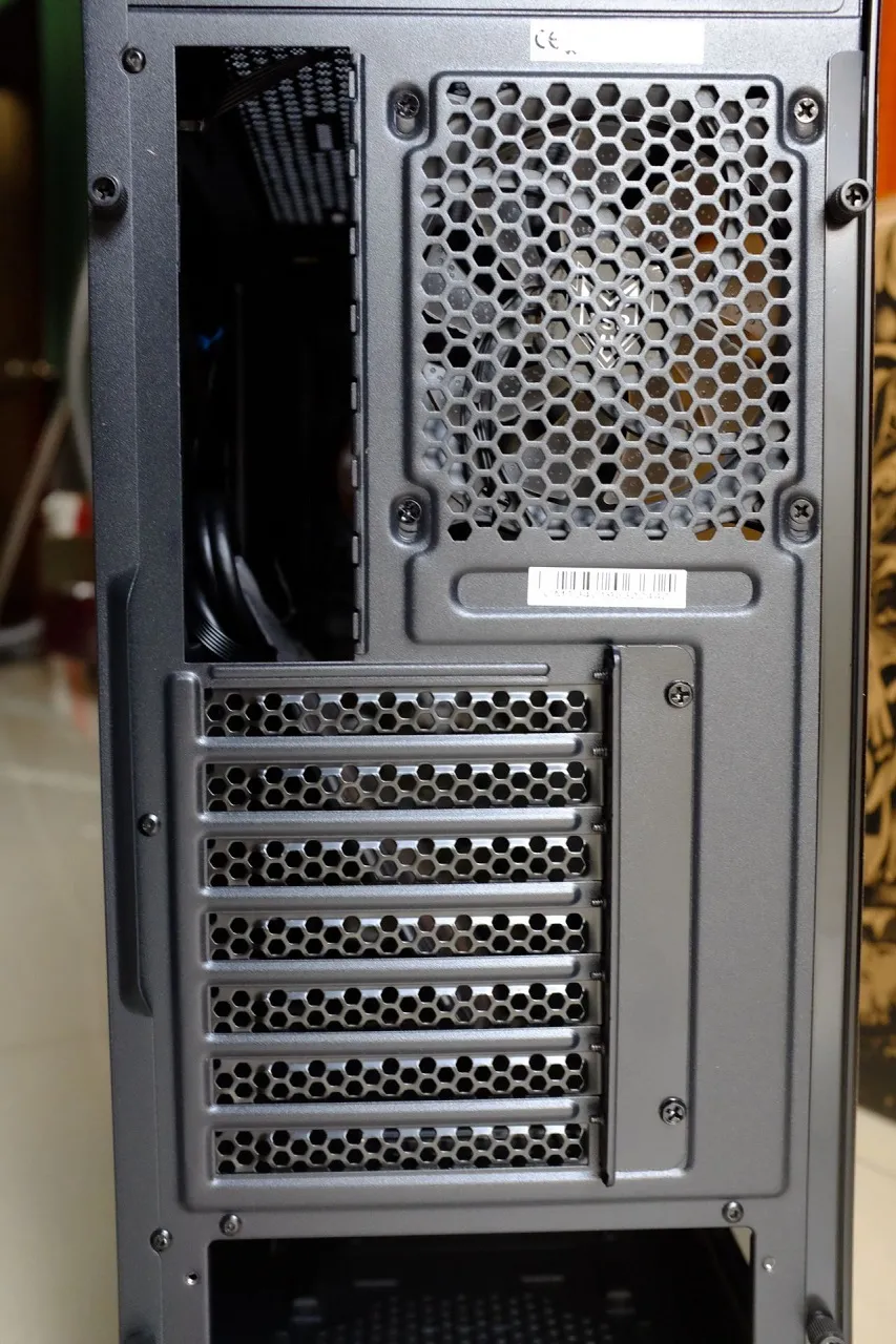 FSP CMT340 Case - No Vertical GPU Mounting