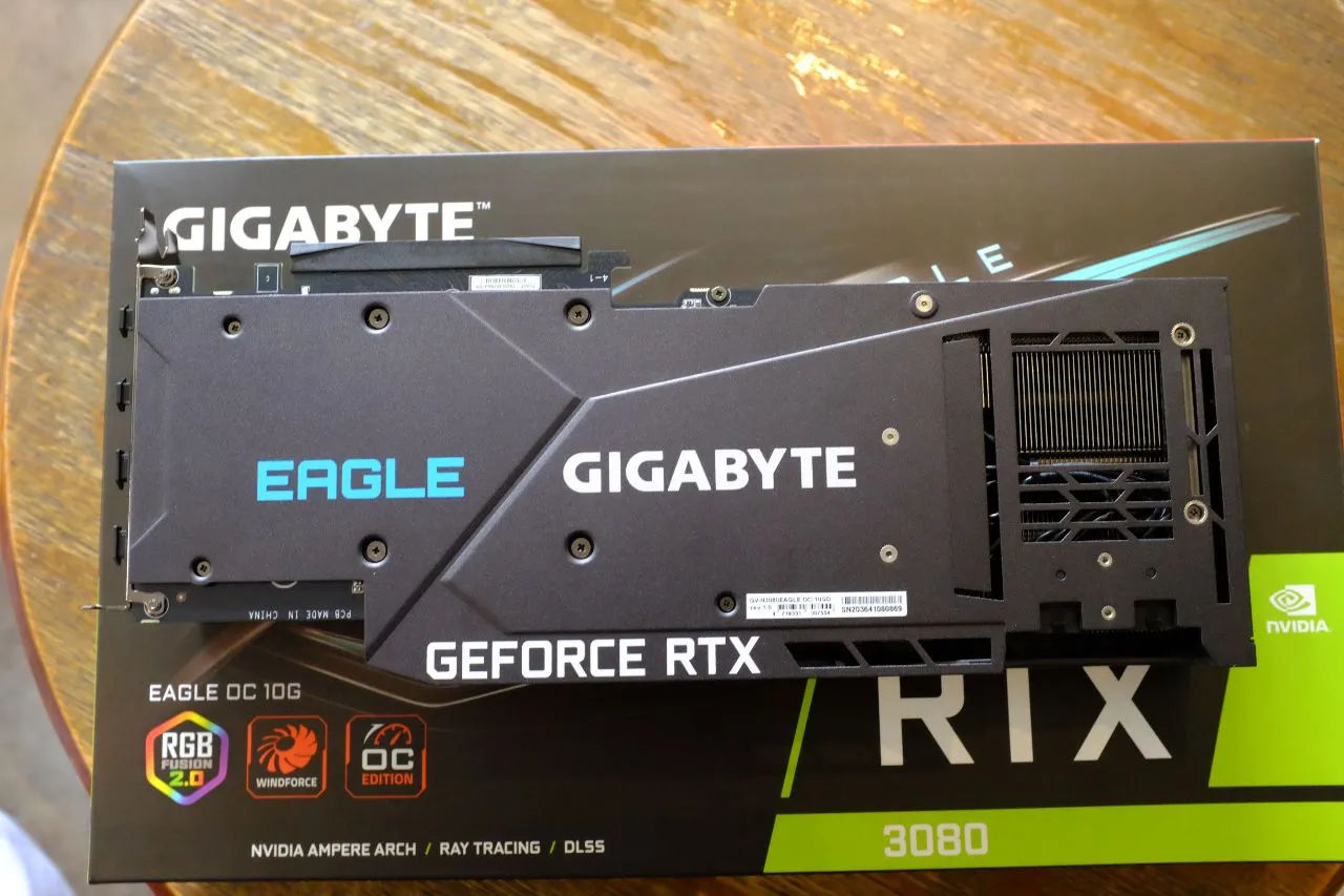 Gigabyte RTX 3080 Eagle Gaming OC 10G - Backplate