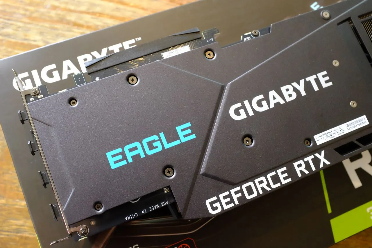 Gigabyte RTX 3080 Eagle Gaming OC 10G - Rear View