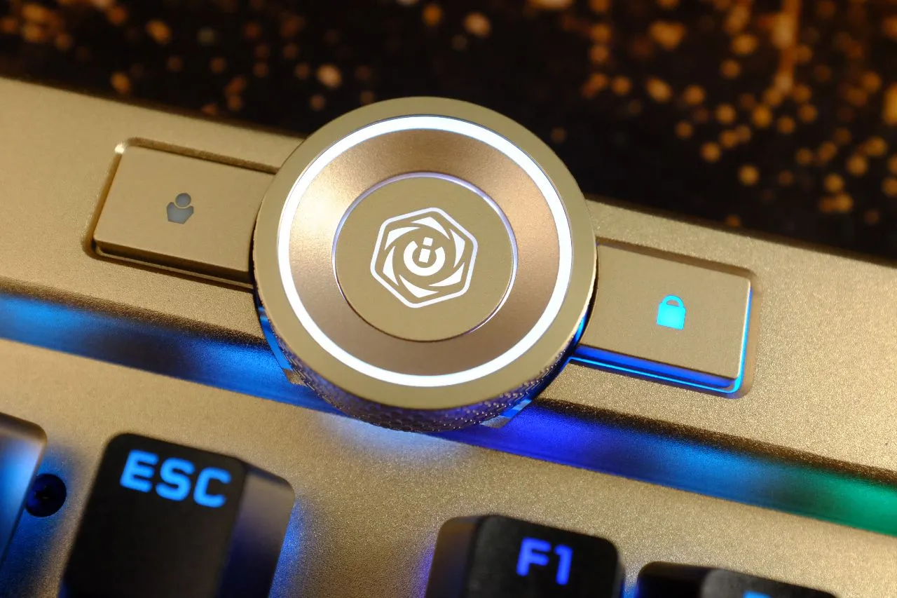 Gold-Accented Keycaps