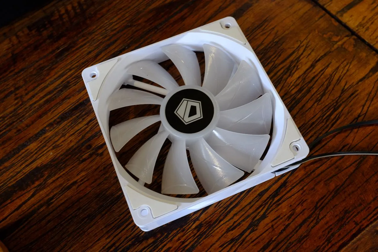 ID-Cooling ZoomFlow AIO cooler tubing