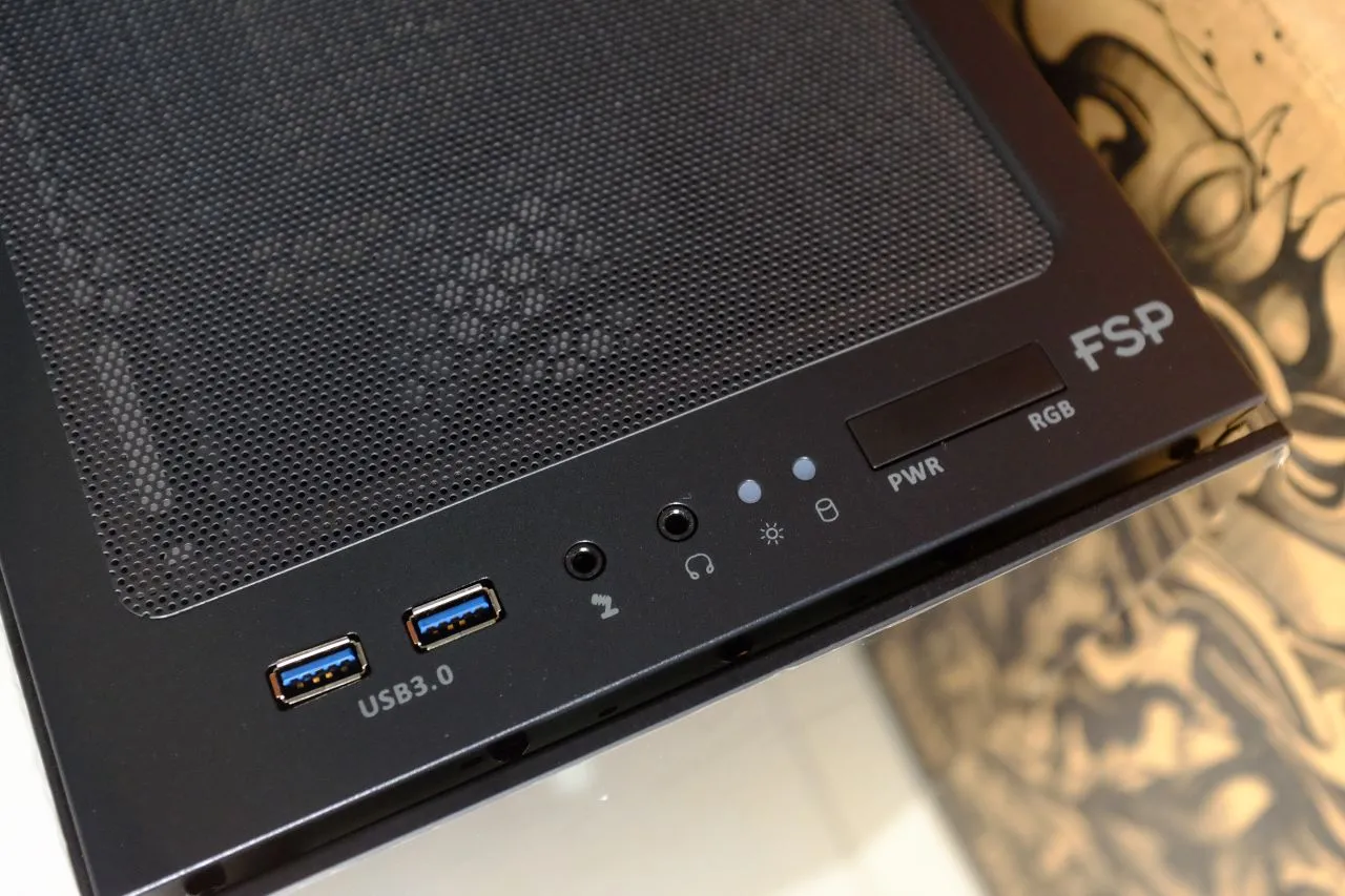Internal View of FSP CMT340 Case