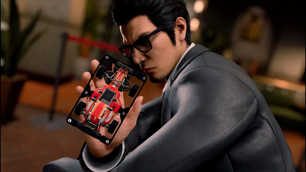 Kiryu fighting in the arena