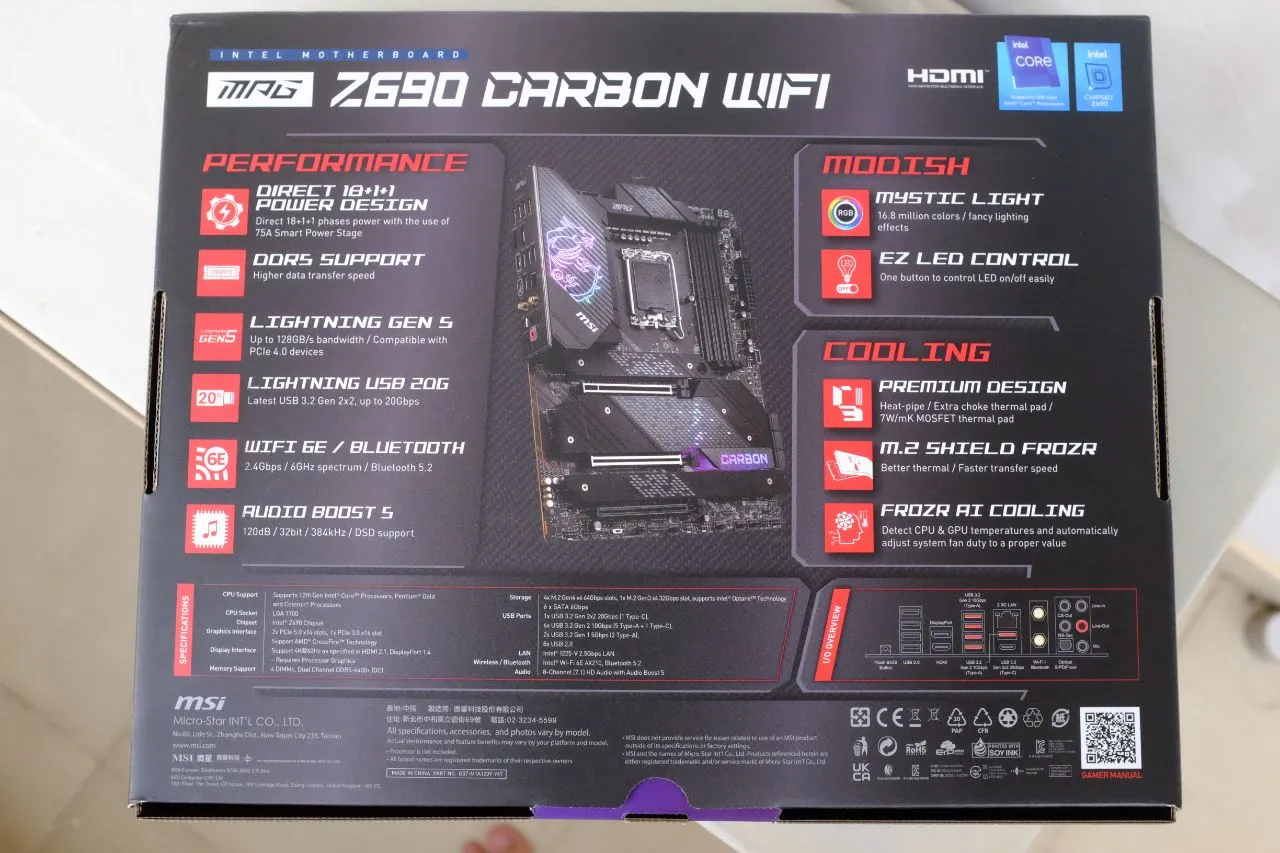 MSI MPG Z690 Carbon Wifi Box