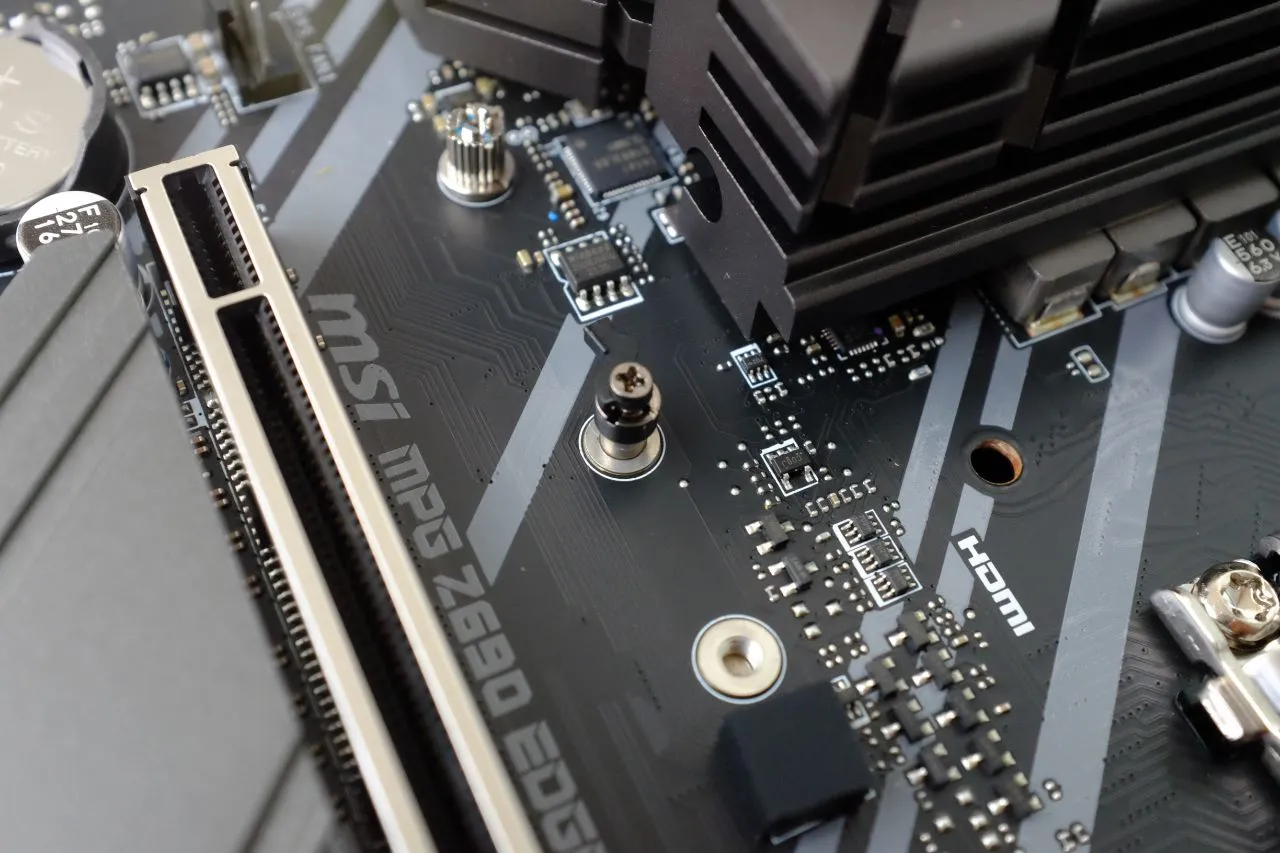 MSI MPG Z690 Edge Wifi DDR4 - USB Ports