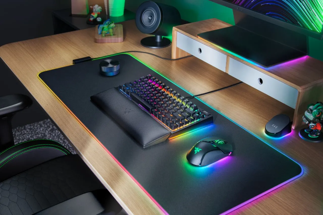Razer BlackWidow V4 75% Keycaps and Roller