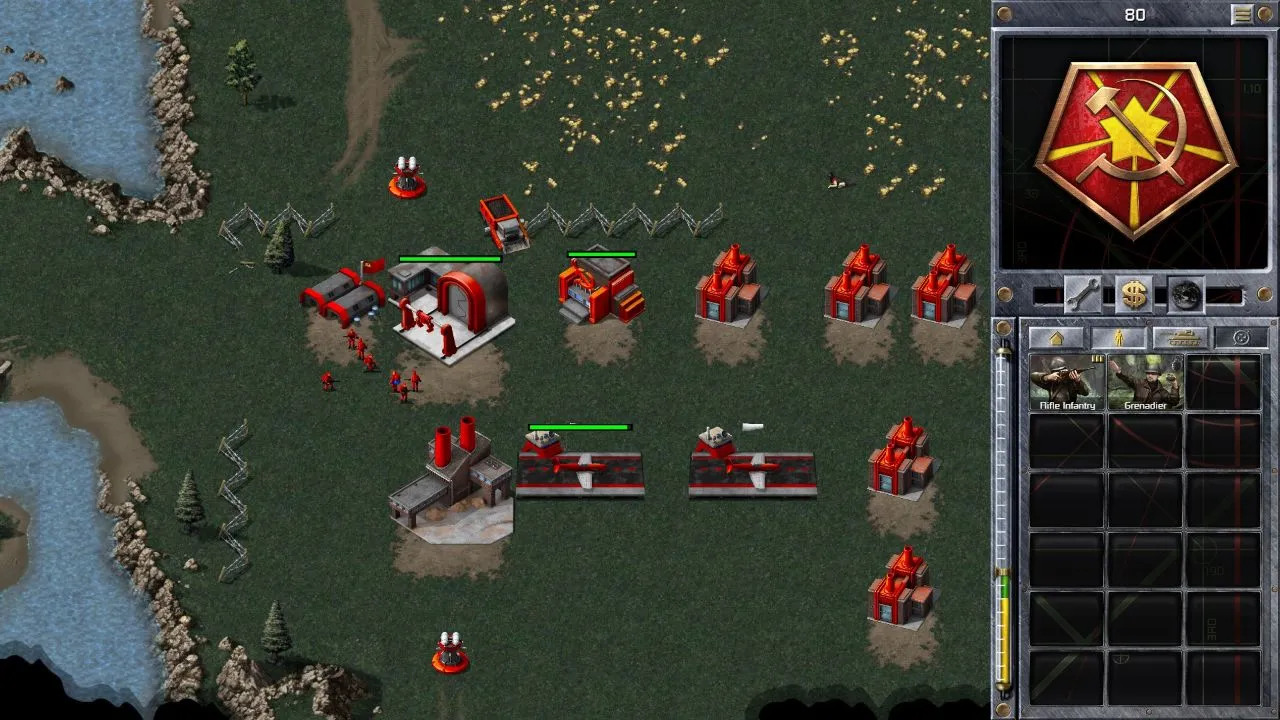 Red Alert Remastered gameplay screenshot highlighting improved graphics and unit details.