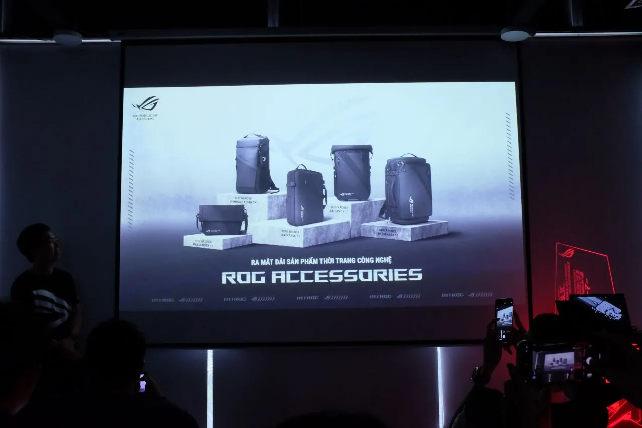 ROG Archer bags displayed