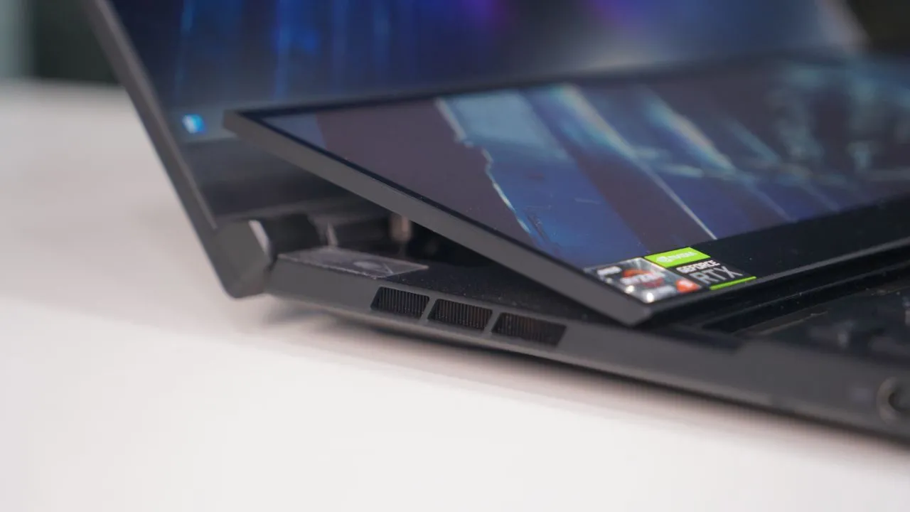 ROG Zephyrus Duo 16's secondary screen, the ScreenPad Plus, in action