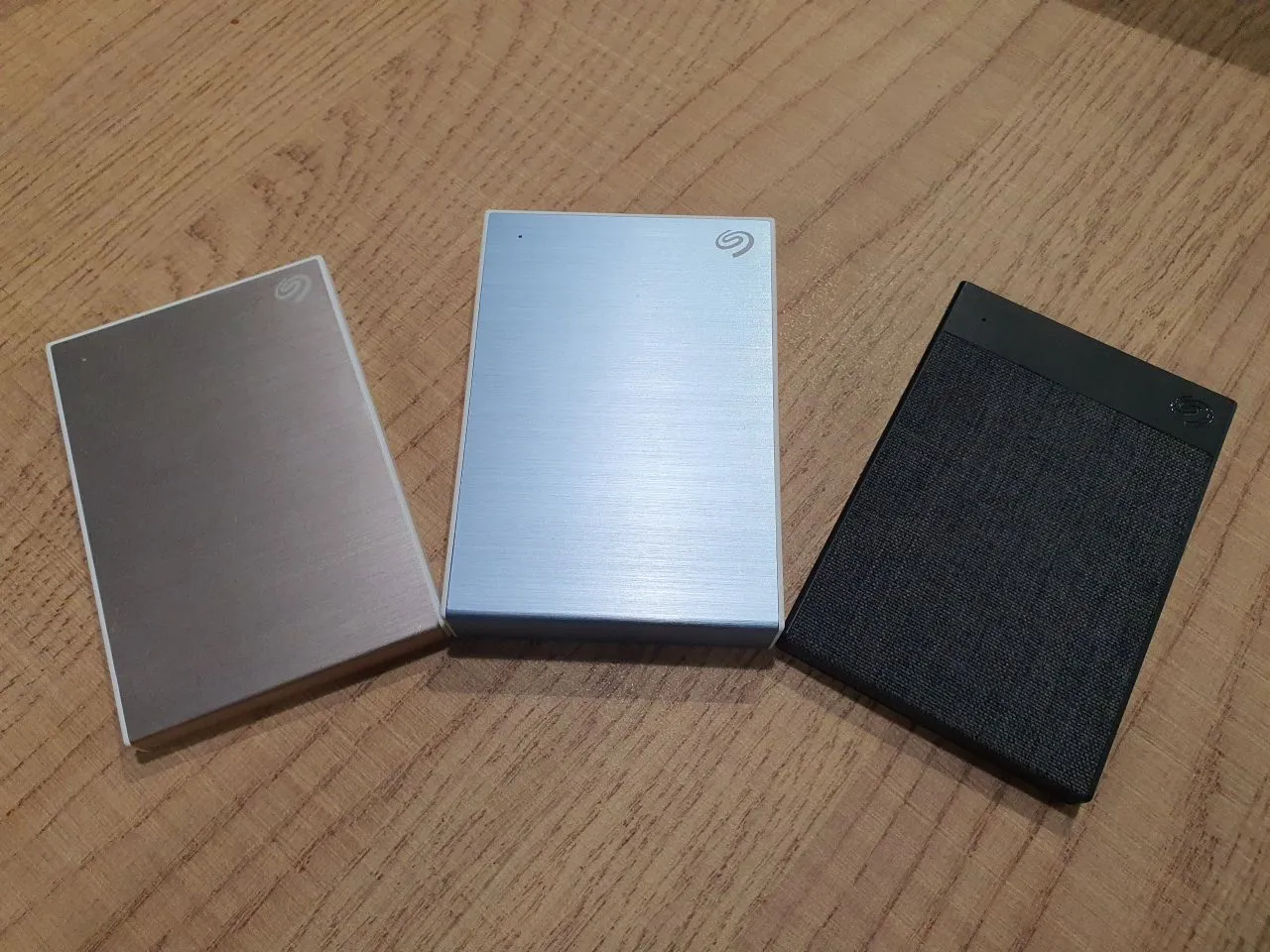 Seagate Backup Plus - Design Comparison