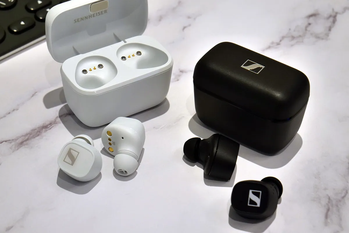 Sennheiser CX 400BT True Wireless Earbuds Close-up