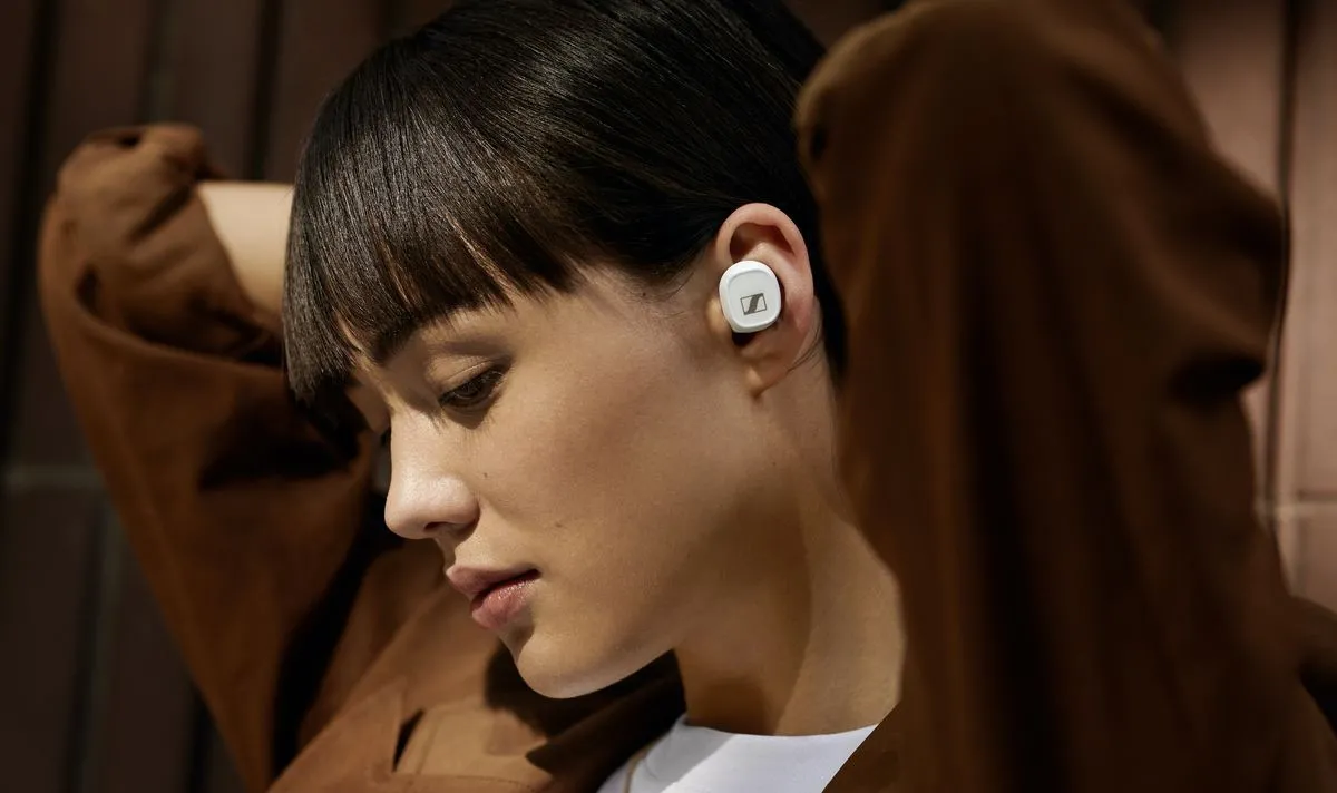 Sennheiser CX 400BT True Wireless Earbuds in Charging Case