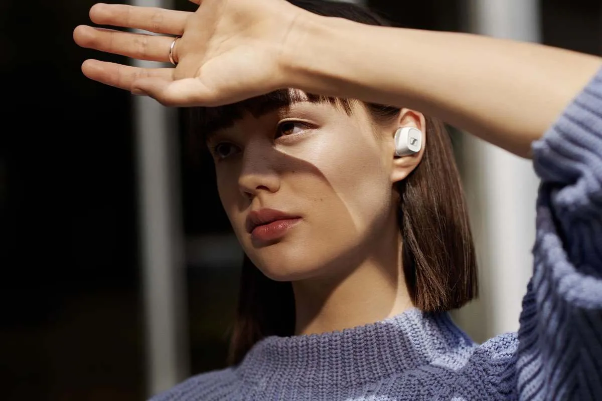 Sennheiser CX 400BT True Wireless Earbuds Lifestyle
