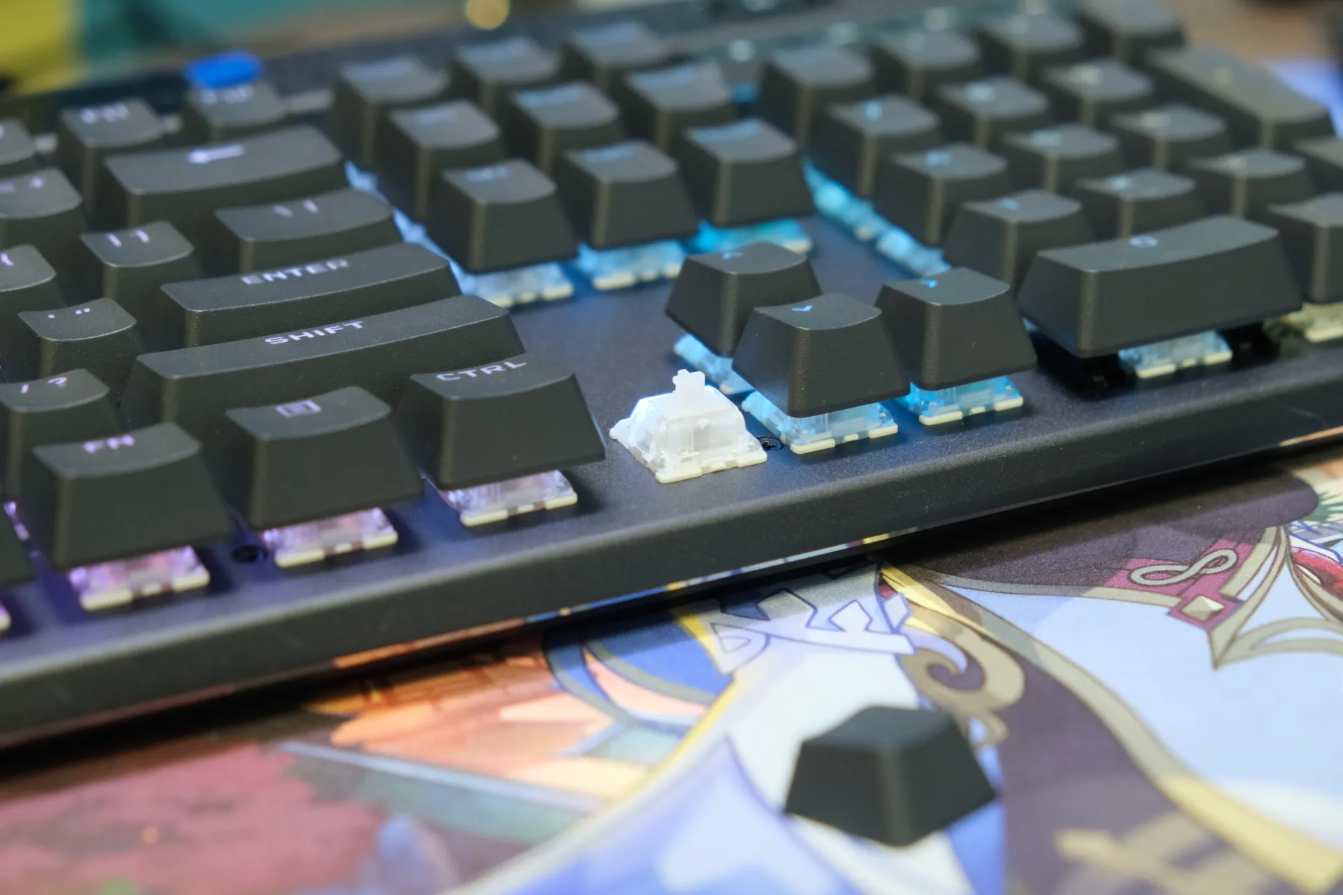 Switch Corsair MGX trên K70 MAX