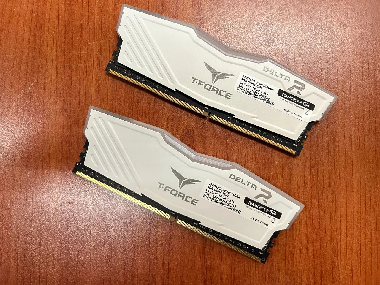 T-Force Delta RGB DDR4 3200MHz - Close-up