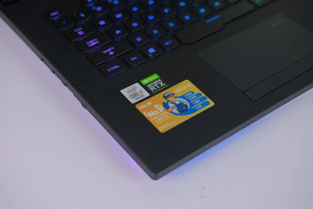 The ROG Strix SCAR display