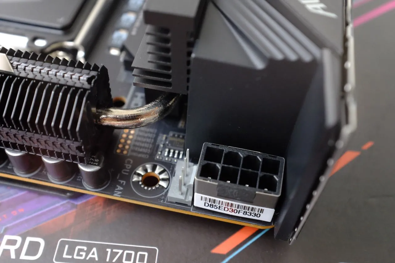 Z690I AORUS Ultra DDR4 - Backplate and Reinforced Connector